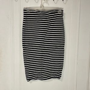 H&M white and black striped pencil skirt, size small, body con, hits below knee